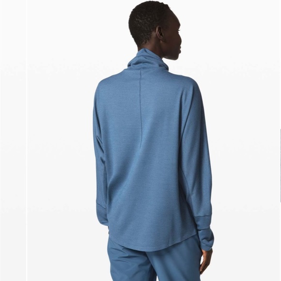 Lululemon LAB Moraine turtleneck - Picture 2 of 5